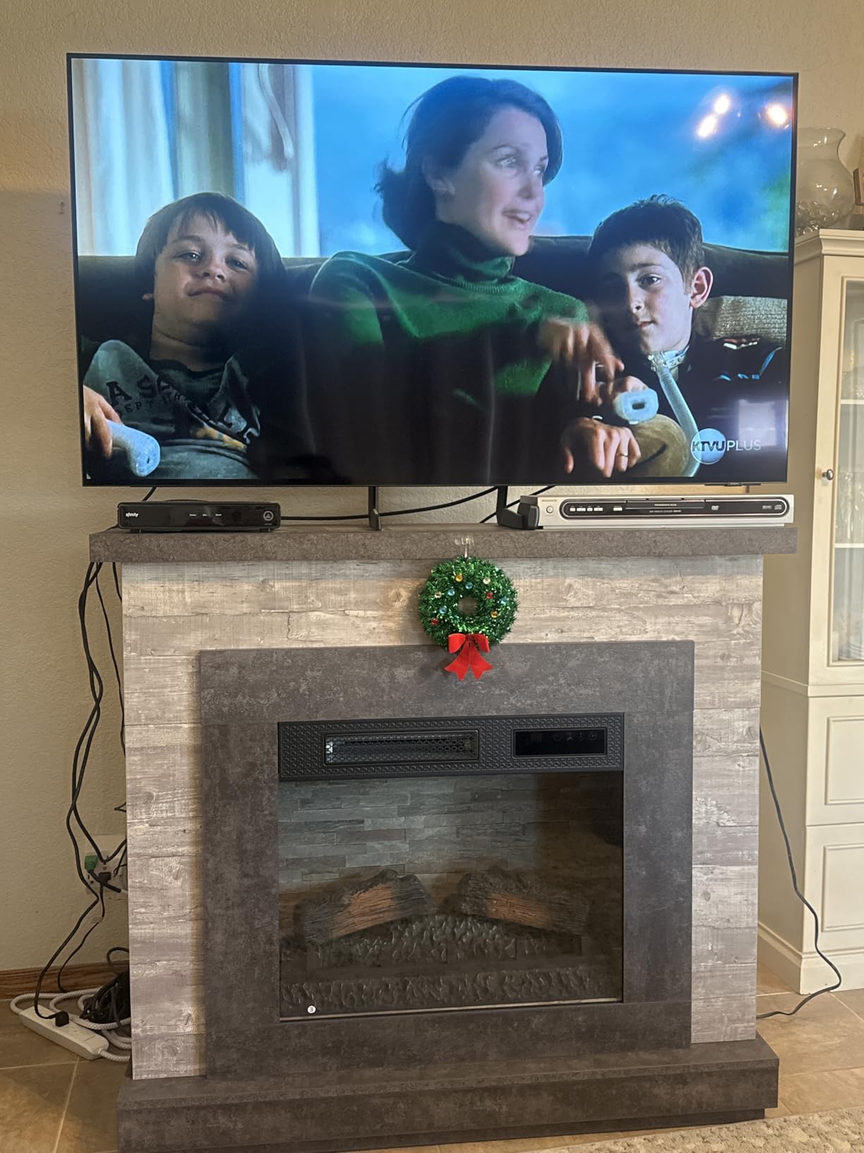 Samsung 65-Inch Class OLED 4K S85D Series HDR Smart TV w/Dolby Atmos, Object Tracking Sound Lite, Contour Design, Motion Xcelerator, Real Depth Enhancer, Alexa Built-in (QN65S85D, 2024 Model) customer photo 2