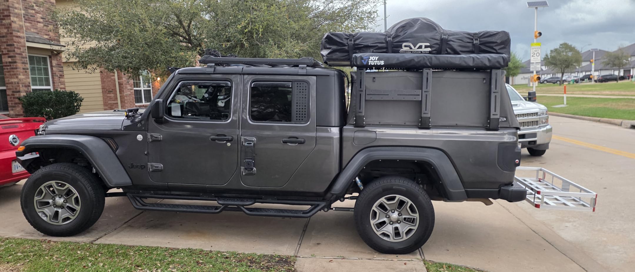 JOYTUTUS Vehicle Awning 6.6'x8.2' Roof Rack Pull-Out Sun Shade UV50+, Weatherproof 4x4 Side Sunshade for Camping, Car Awning with Adjustable Hardware customer photo 1