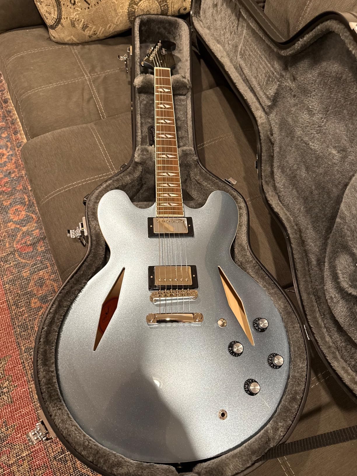 Epiphone Dave Grohl DG-335 Electric Guitar, Pelham Blue with Case customer photo 2