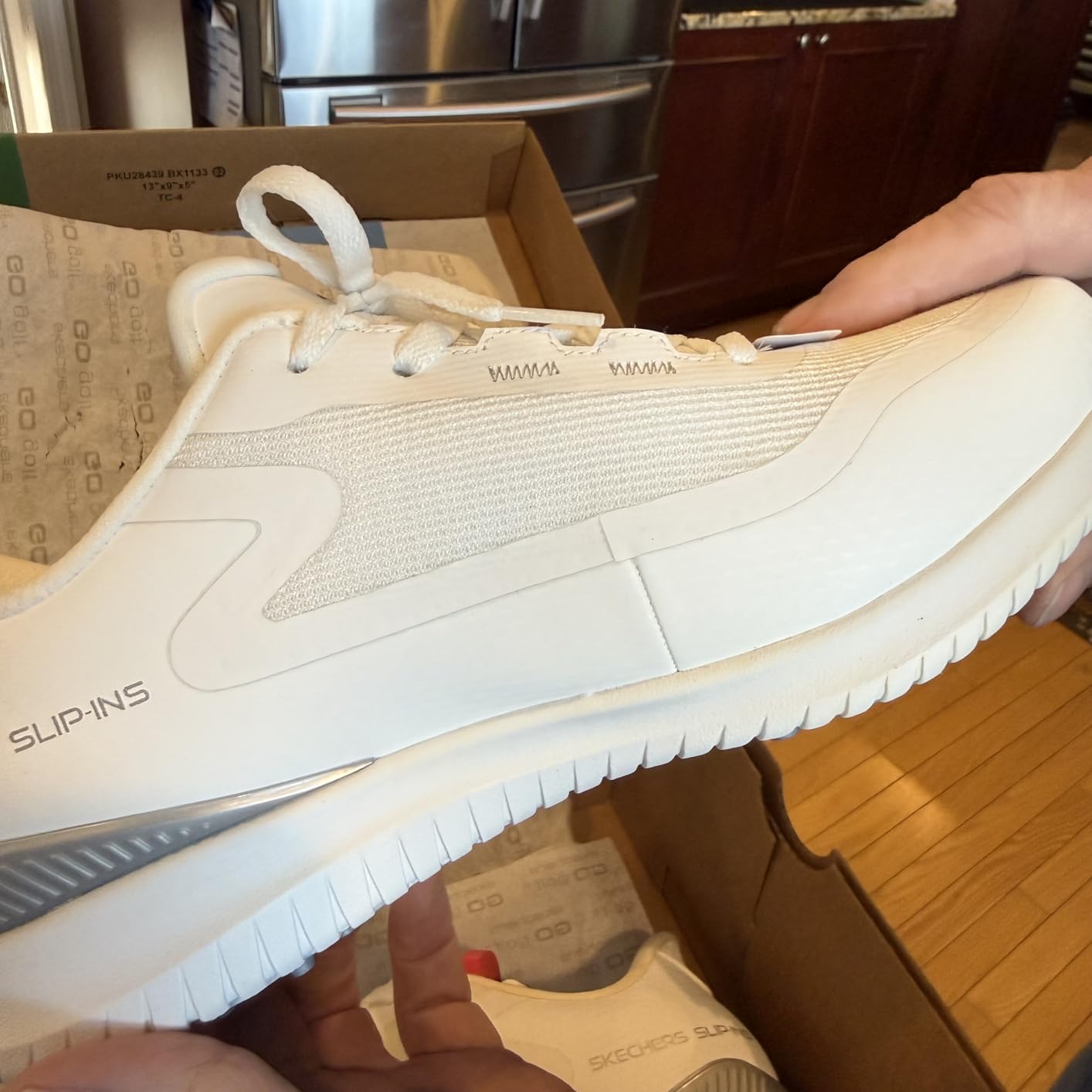 Skechers Women's Flight Slip-in Spikeless Golf Shoe Sneaker customer photo 2