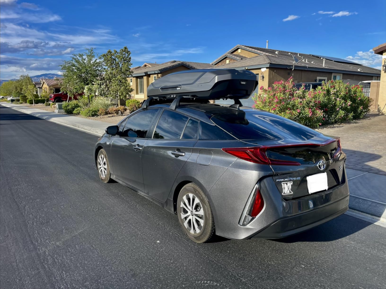 Thule Motion 3 Rooftop Box customer photo 1