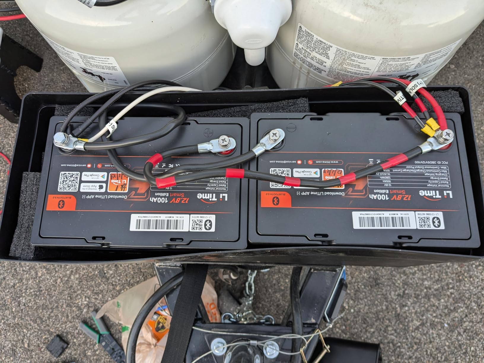 LiTime 12V 100Ah Bluetooth LiFePO4 Battery, Group 24 Deep Cycles Lithium Battery, Perfect for Camper, Trailer, Van, Truck, Marine customer photo 1