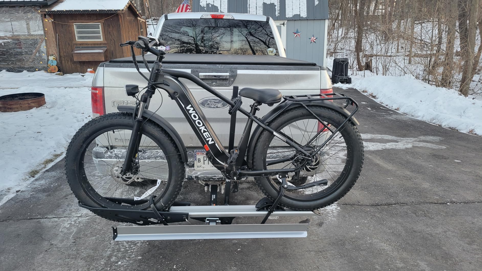 Young Electric Hitch Mount Single Bike Rack with Ramp for Electric Bike, 100 lbs. Capacity Bike Carrier for Truck, Trailer, RV, SUV customer photo 1