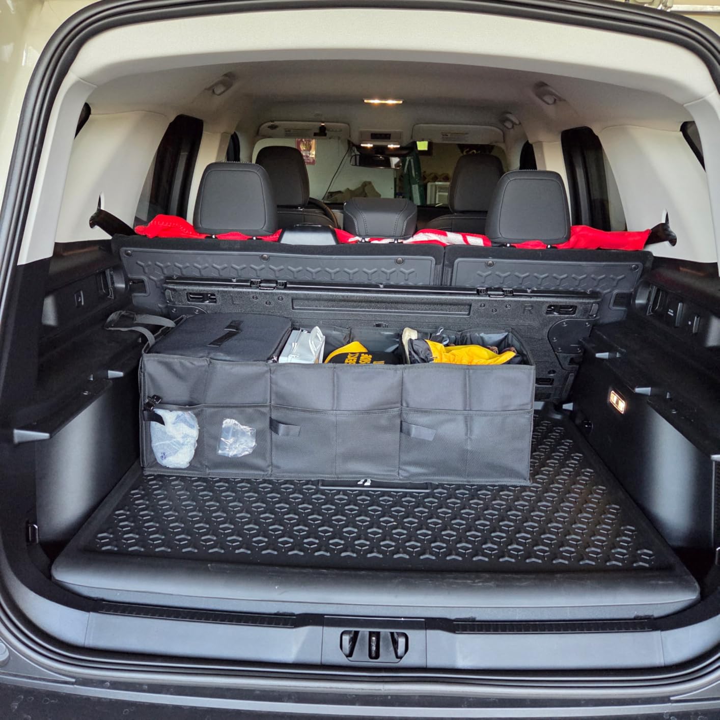HOTOR Trunk Organizer, Sturdy Foldable with Cooler for Car & SUV, 3 Compartments, Black, 30.90x12.60x10.63 inches customer photo 1