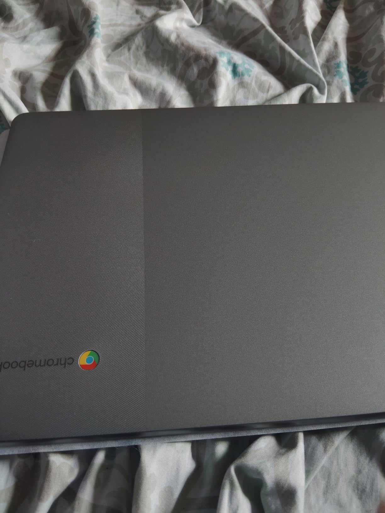 Lenovo IdeaPad Slim 3 Chromebook Laptop - 2024 - Lightweight Laptop - Waves MaxxAudio Speakers - 14