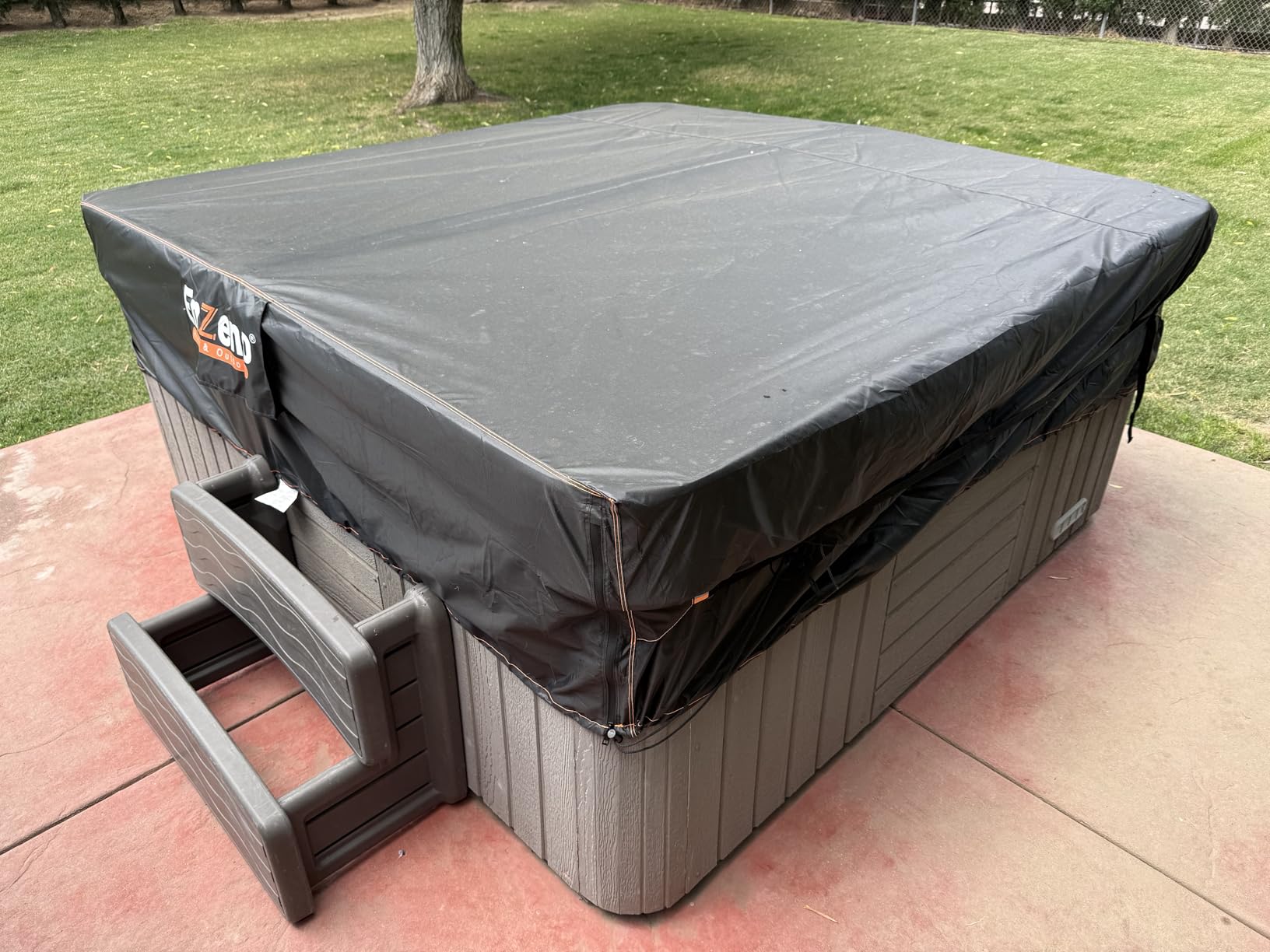 Enzeno Outdoor SPA Hot Tub Cover Waterproof Square 86 x 86 inch fit 84 x 84 or 83 x 83 or 82 x 82 or 7 ft x 7 ft 420D Heavy Duty Cub Hot Tub Lid Protectors Protective Cover Cap customer photo 1