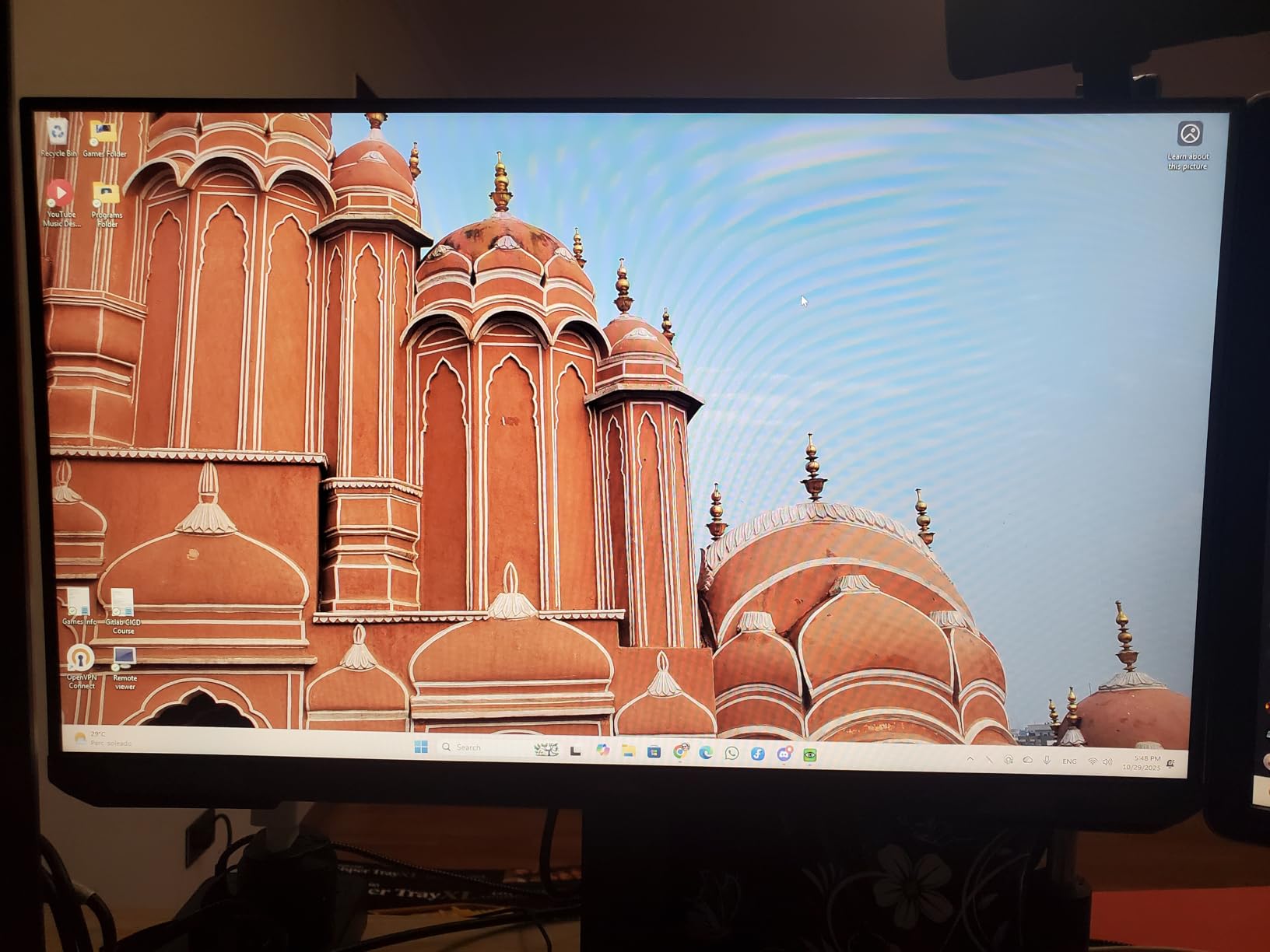 Samsung 32-Inch Odyssey G3 (G30D) Series FHD Gaming Monitor, 1ms, 180Hz, AMD FreeSync, Adjustable Stand, Black Equalizer, Virtual Aim Point, Eye Saver Mode, Flicker-Free customer photo 2