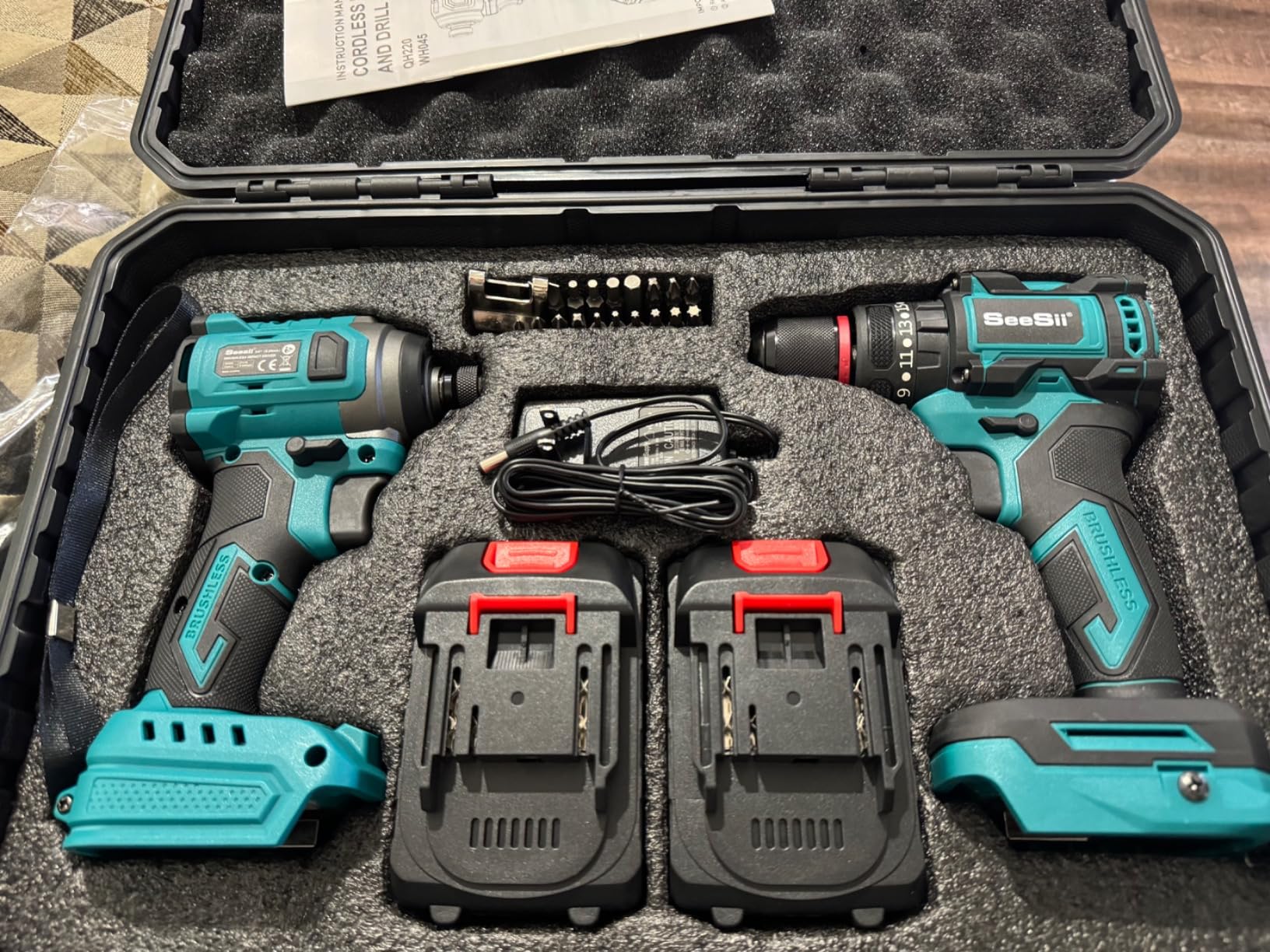 SEESII 21V Max Cordless Drill and Impact Driver, Power Tool Combo Kit Included 3/8'' Drill & 1/4'' Impact Driver, 2x 4000mAh Battery, Fast Charger, 20 pcs Driver Bit Set & Bag customer photo 2