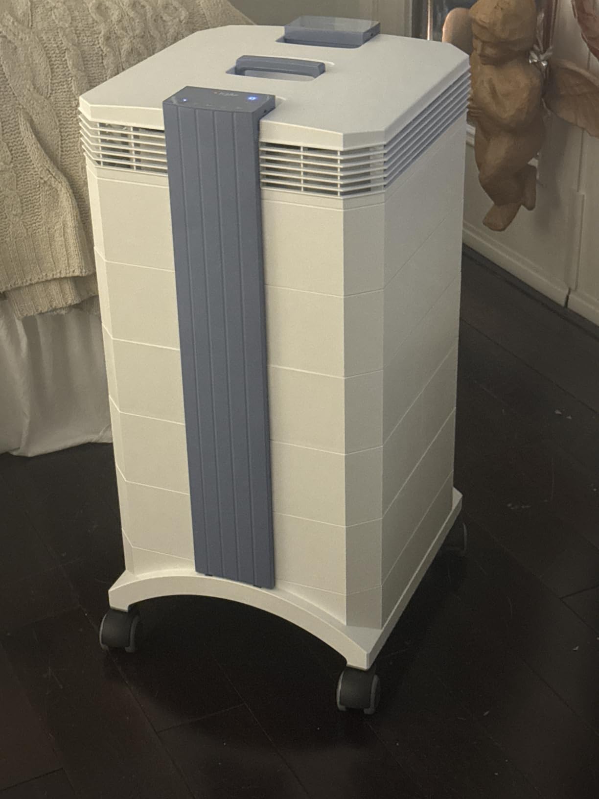 IQAir HealthPro Plus XE Air Purifier - Smart HyperHEPA Filtration for Large Rooms up to 1125 sq ft - Smoke, Viruses, Allergens, Swiss Made, WiFi Enabled customer photo 2
