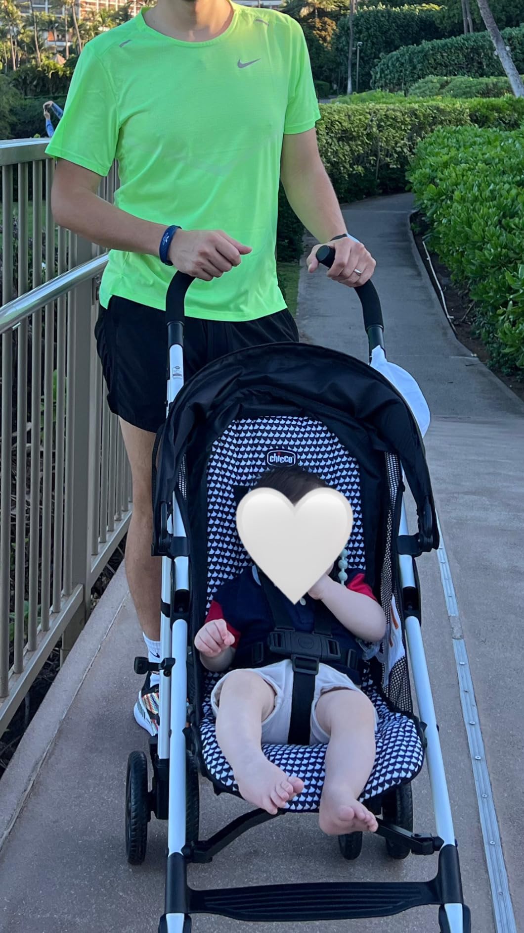 Chicco Liteway Stroller, Compact Fold Baby Stroller with Canopy, Lightweight Aluminum Frame Umbrella Stroller, for Use with Babies and Toddlers up to 40 lbs, Dune/Brown customer photo 2