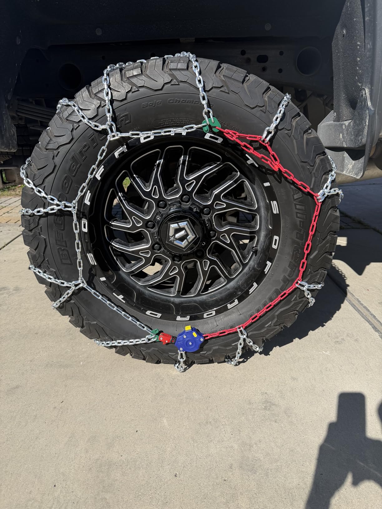 Snow-Chains Auto Fixing 1 Min Quick Installation Tire-Chains, Heavy-Duty Emergency Tire Traction Chain for Pickup Trucks and Off-road SUV Car Tires 265 275 285 295 305 - Set of 2 (HYR-B) customer photo 2