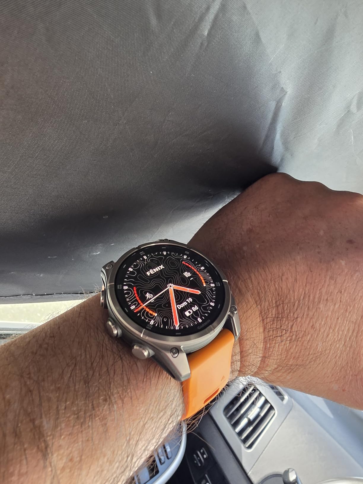 Garmin fenix 8 - 51 mm, AMOLED, Sapphire, Premium Multisport GPS Smartwatch, Long-Lasting Battery Life, Dive-Rated, Built-in LED Flashlight, Titanium with Spark Orange/Graphite Band customer photo 1