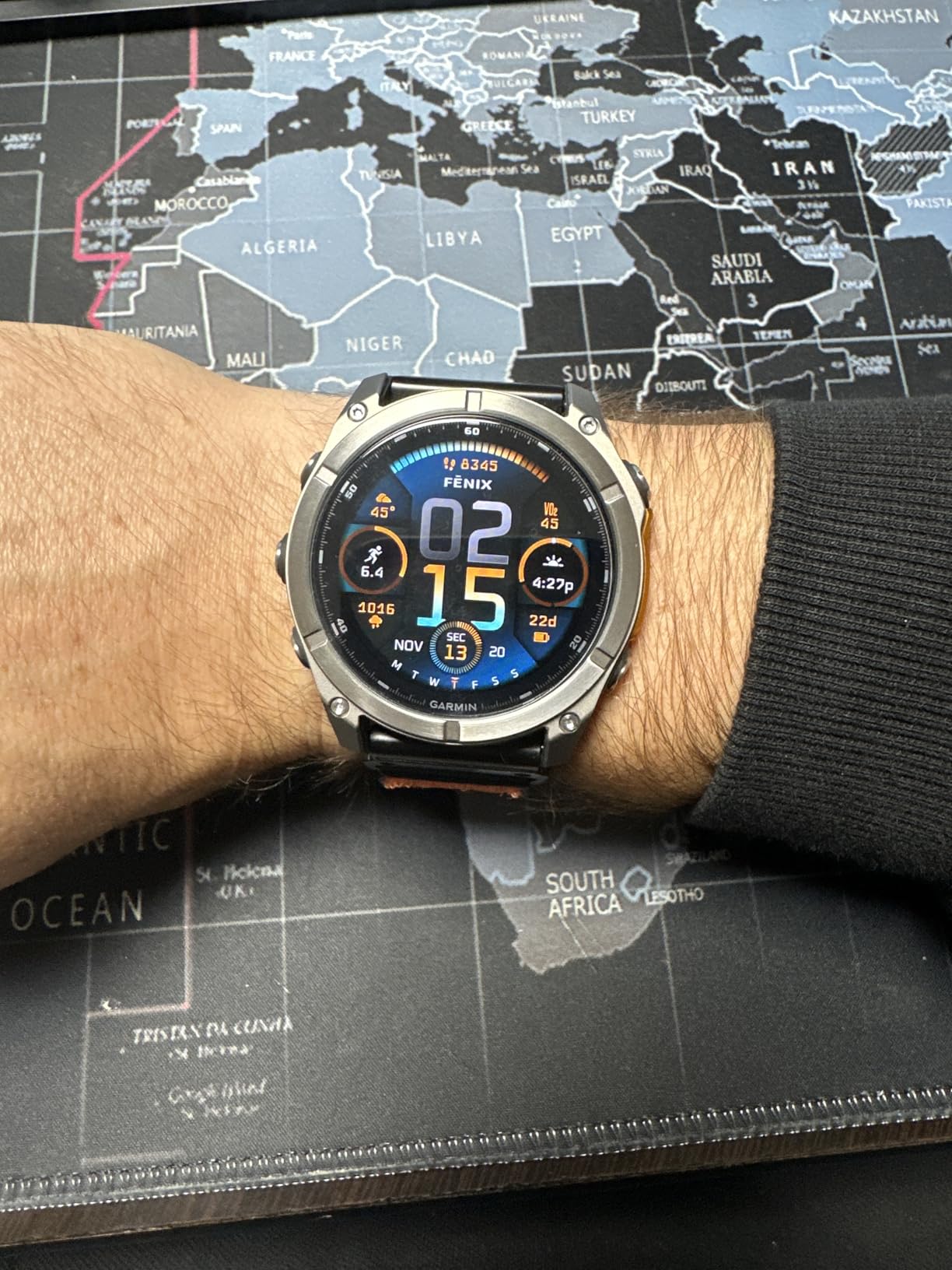 Garmin fenix 8 - 51 mm, AMOLED, Sapphire, Premium Multisport GPS Smartwatch, Long-Lasting Battery Life, Dive-Rated, Built-in LED Flashlight, Titanium with Spark Orange/Graphite Band customer photo 2