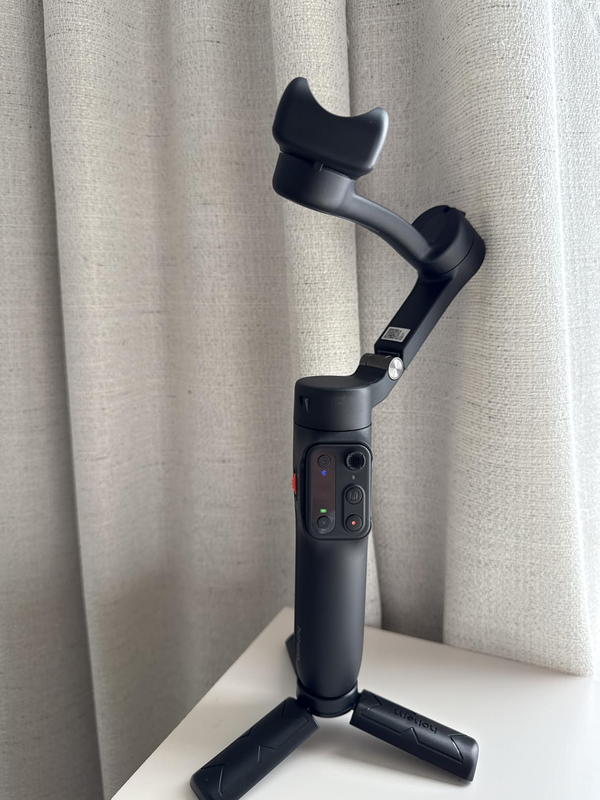 Hohem iSteady X3 SE Gimbal Stabilizer for iPhone, Phone Stabilizer with Detachable Remote Control, Portable Foldable 3-Axis Phone Gimbal for Android & iPhone 16 15 Pro Max, Ideal for Travel Vlogging customer photo 2