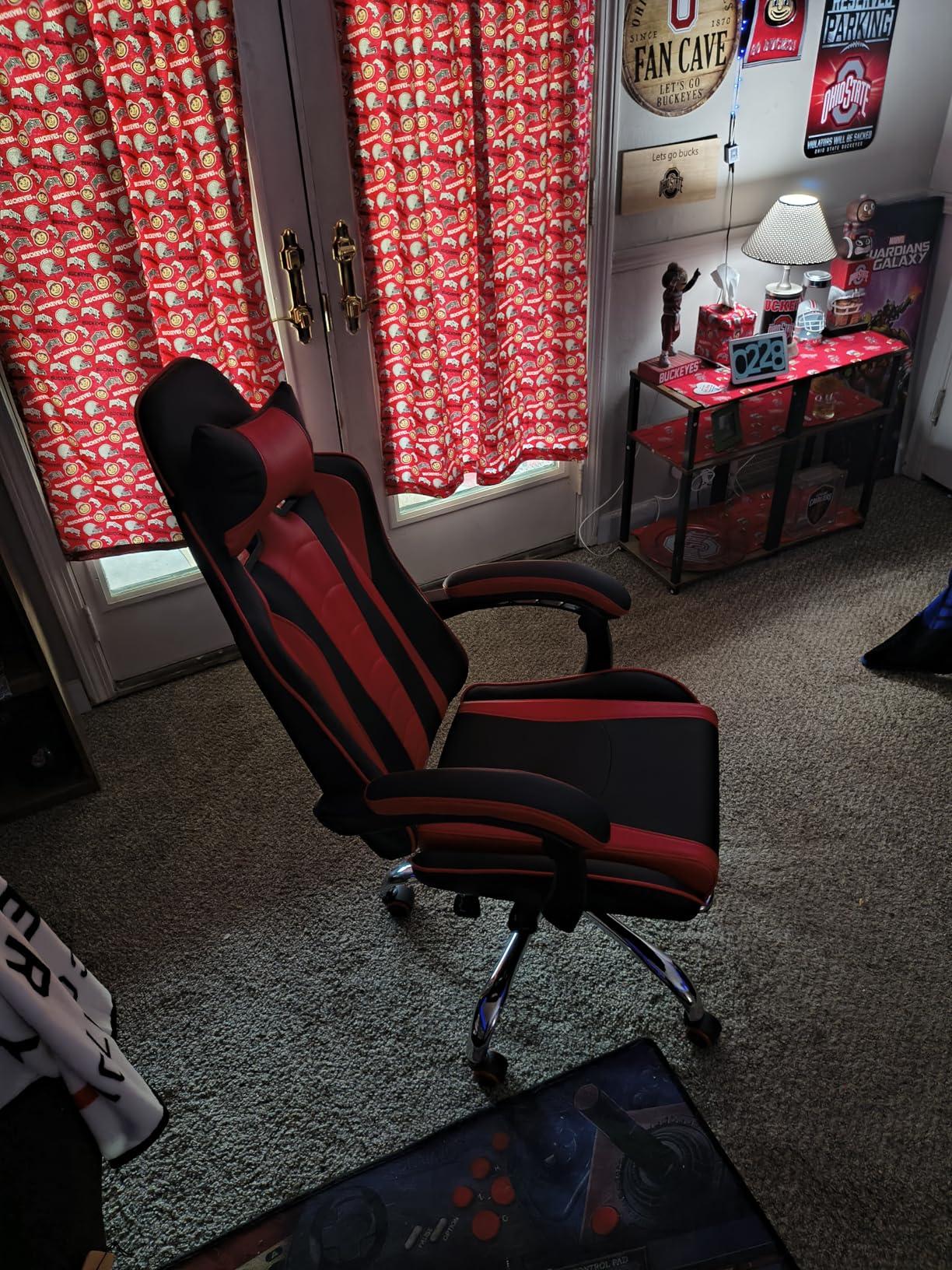 Yaheetech Gaming Chair, Video Game Chair with Massage Lumbar Support and Footrest Height Adjustable Ergonomic Computer Gaming Chair with Swivel Seat and Headrest, Black/White customer photo 2