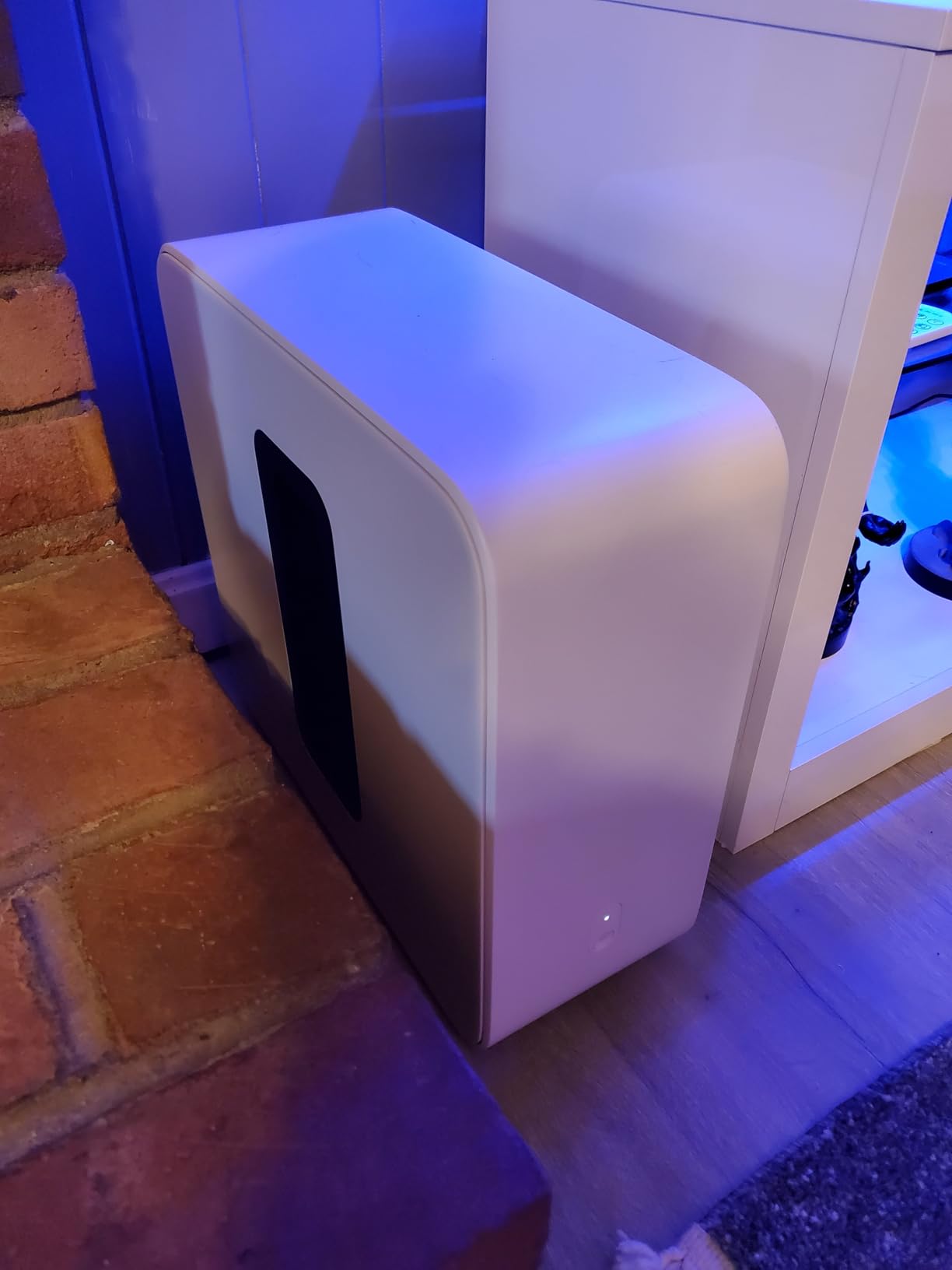 Sub 4 - Wireless Subwoofer - Black customer photo 2