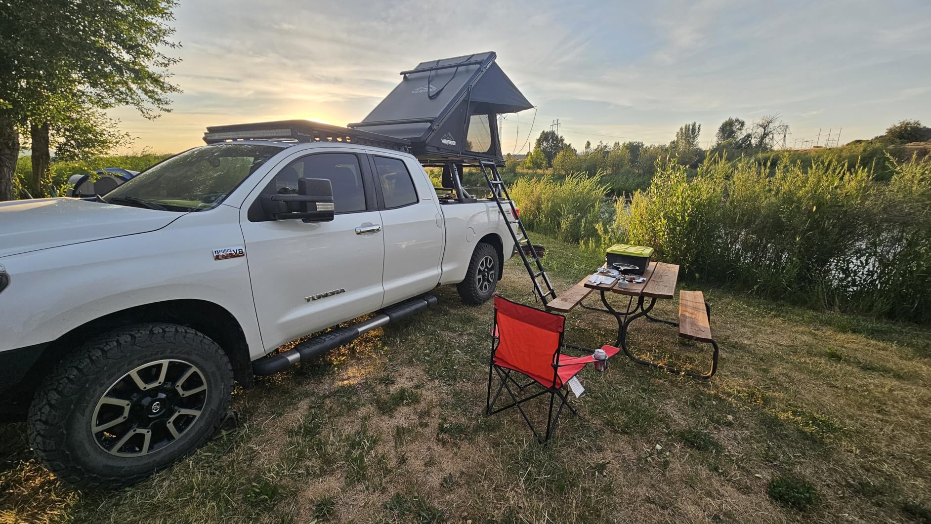 WildFinder Rooftop Tent Hard Shell Roof Top Tent Hardshell Suitable for Jeep SUV Truck Van, Camping Car Roof for 2-3 Person customer photo 2