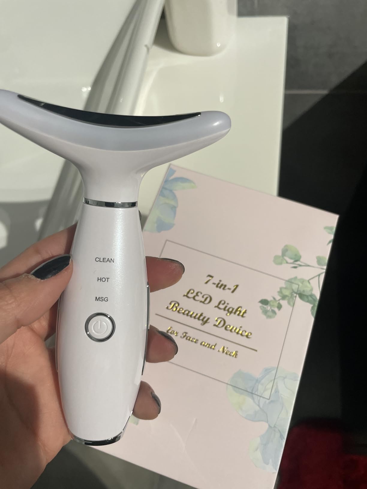 Dopsikn 7 Color Galvanic Machines - Red Light Therapy for Face and Neck, Face Massager Tool for Wrinkles, Double Chin, Vibrating Facial Massager with Thermals, White customer photo 2