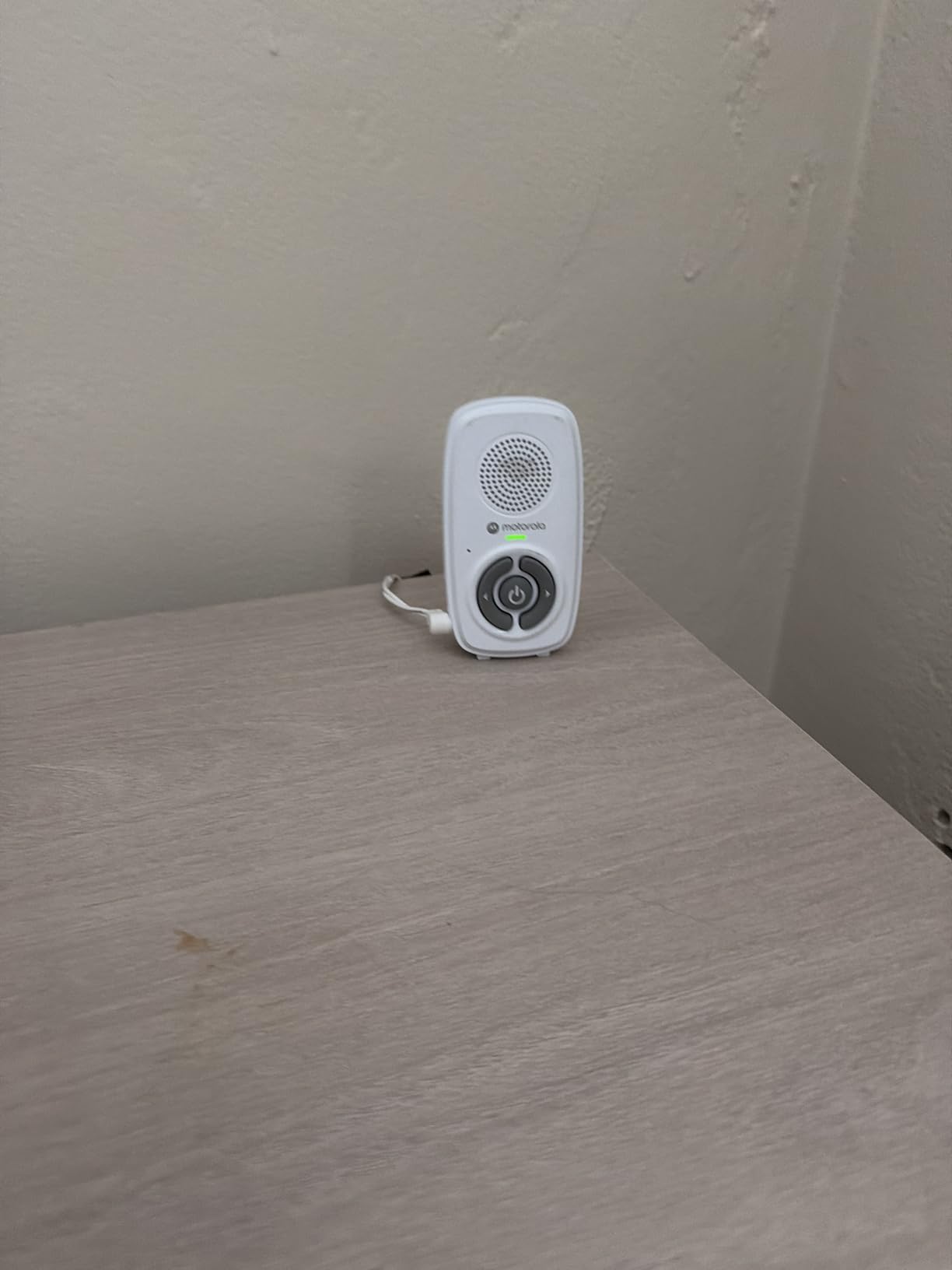 Motorola Nursery Baby Monitor Audio Only, No WiFi, Long Range AM21 with Private Connection, Cry Detection, Volume Control, Portable Parent Unit, Ideal for Safe Monitoring customer photo 1