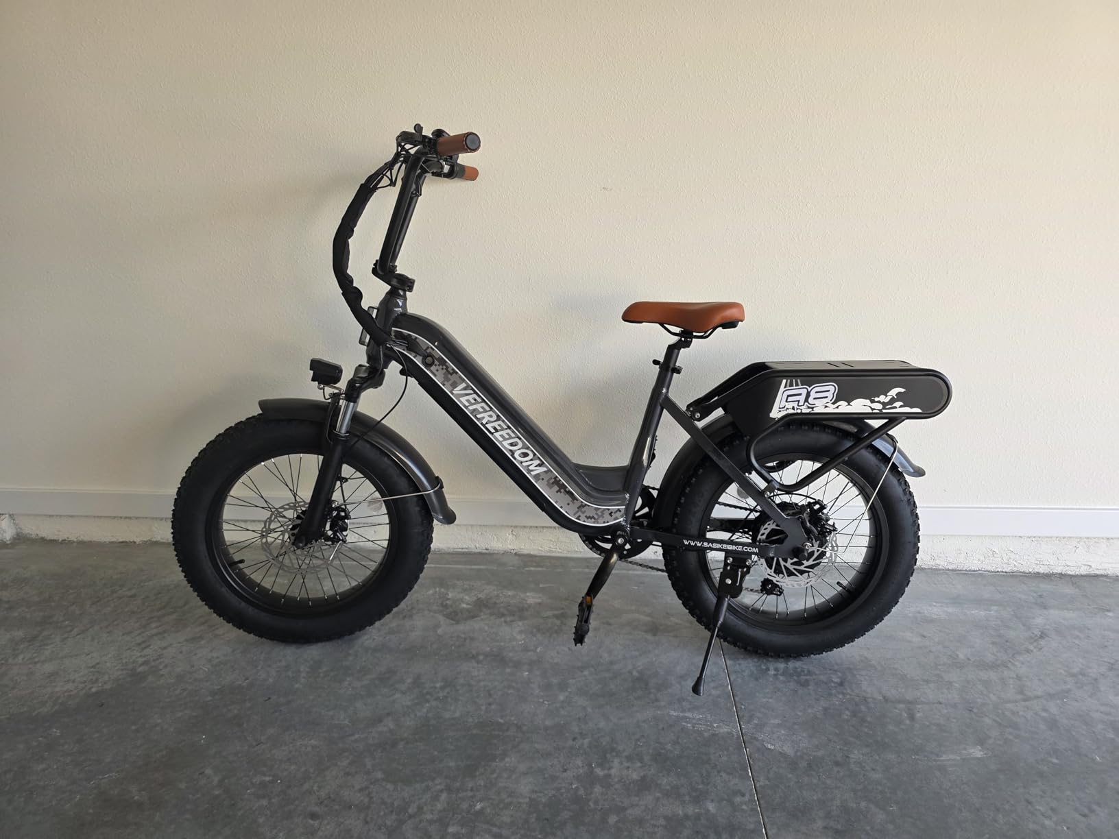 EUY Electric Bike for Adults, Peak 1500W Motor, 48V 20Ah Removable Battery, Max 70 Miles, 20