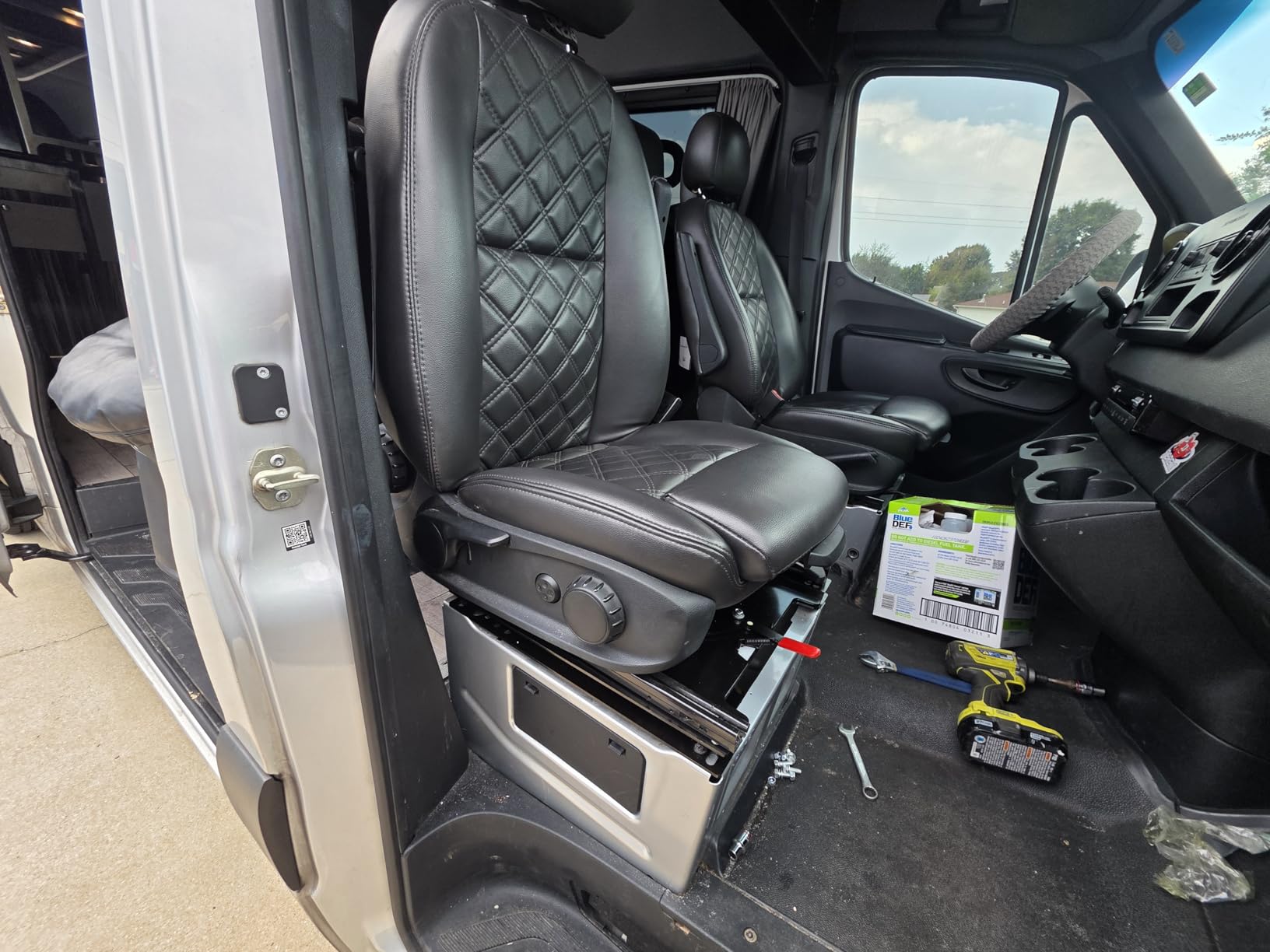 Swivel Seat Base, Right Passenger Seat Swivel Base Replacement, RV Seat Conversion Turntable Base 360 Degree, Rotatable Seat Adjuster, Compatible with Sprinter Transit T5 T6 customer photo 2