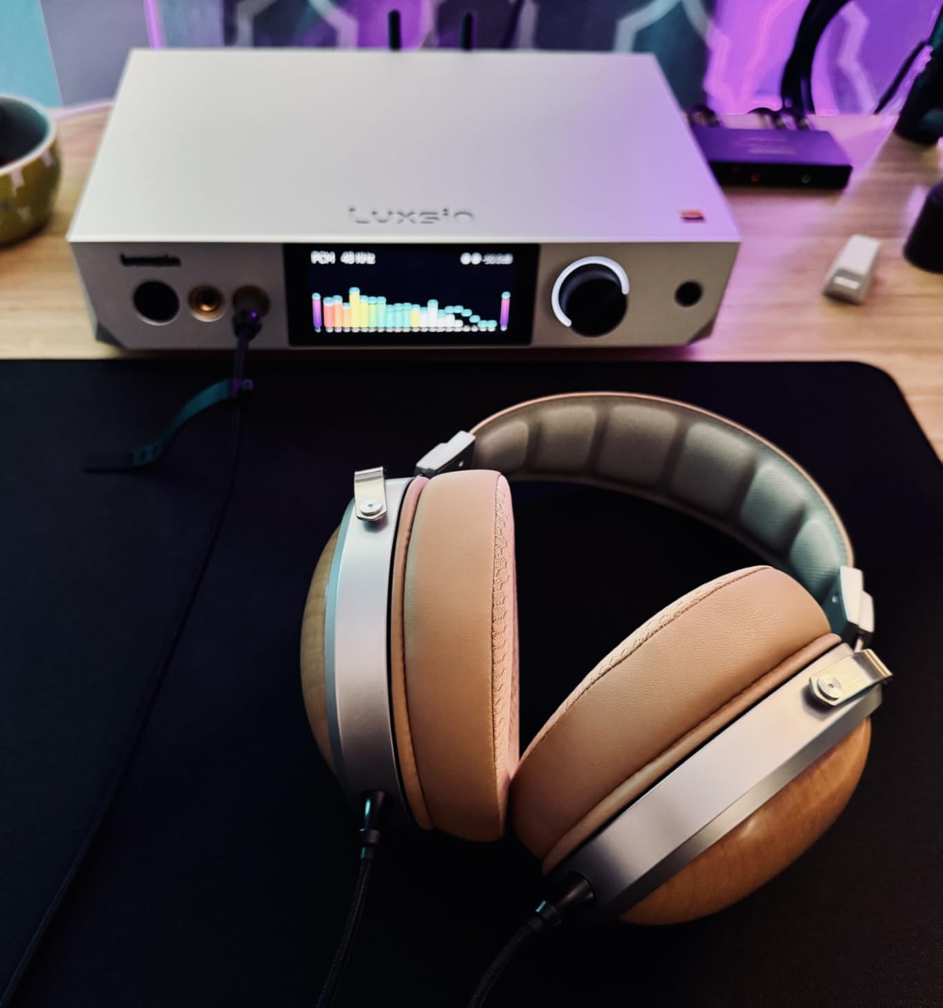 FiiO FT1 Closed-Back Over-Ear Nanowood Fiber Composite Diaphragm Wired Hi-Fi Headphones, Detachable Cable, American Black Walnut Wood Ear Cups customer photo 1