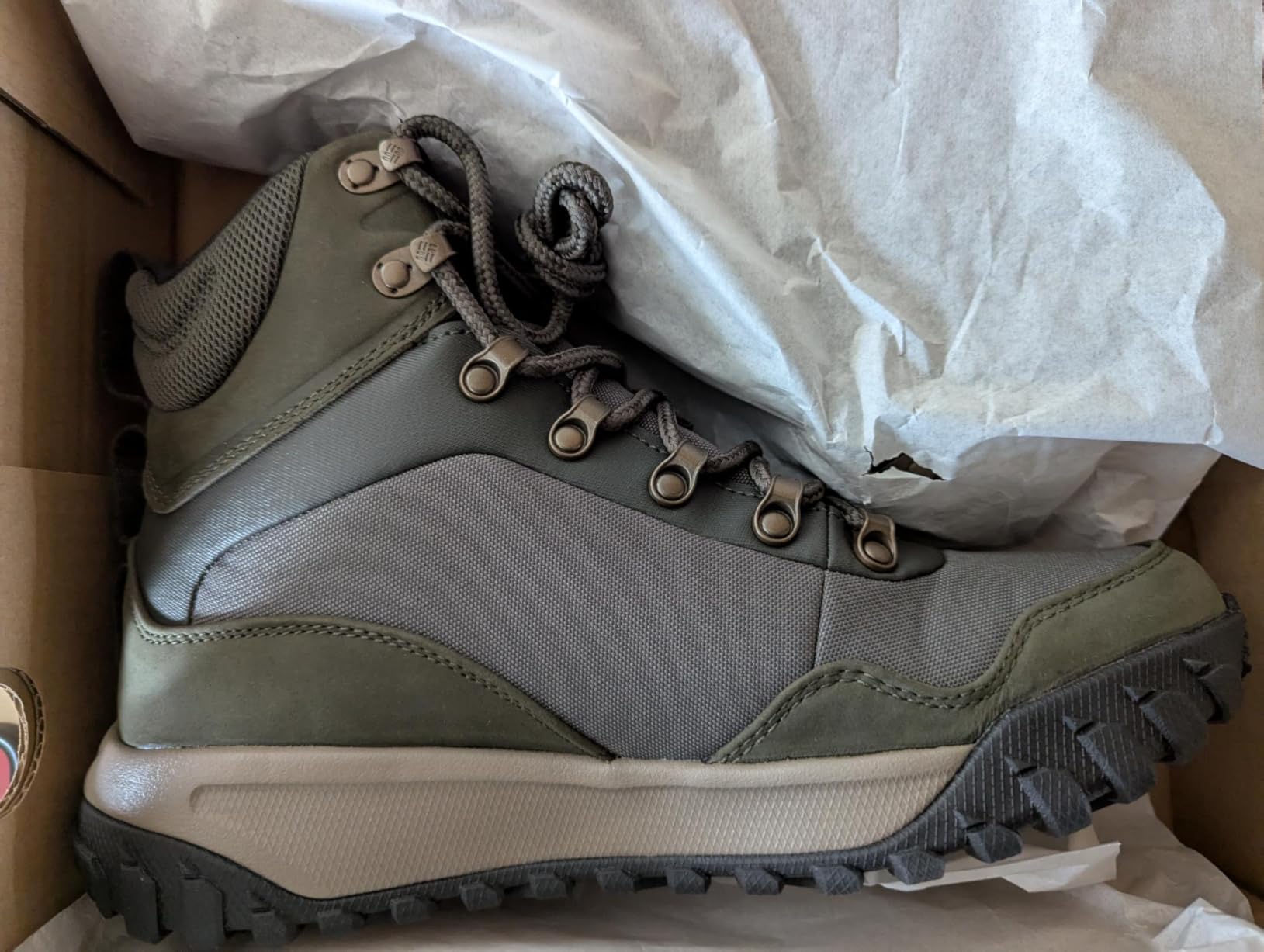 Columbia Men's Burnsidder Omni-Heat Infinity Hiking Boots customer photo 2