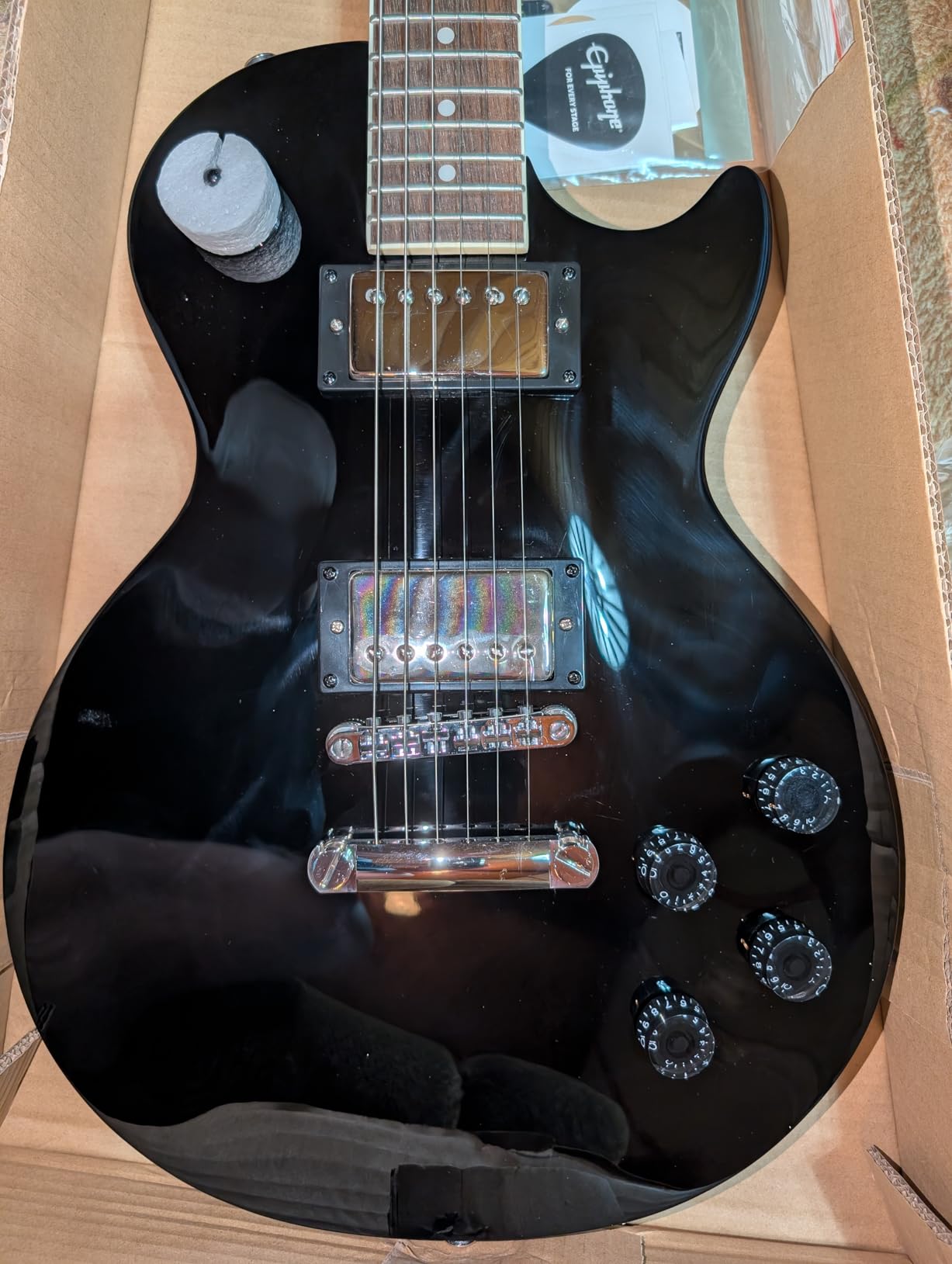 Epiphone Les Paul Tribute Lefty, Heritage Cherry Sunburst customer photo 1