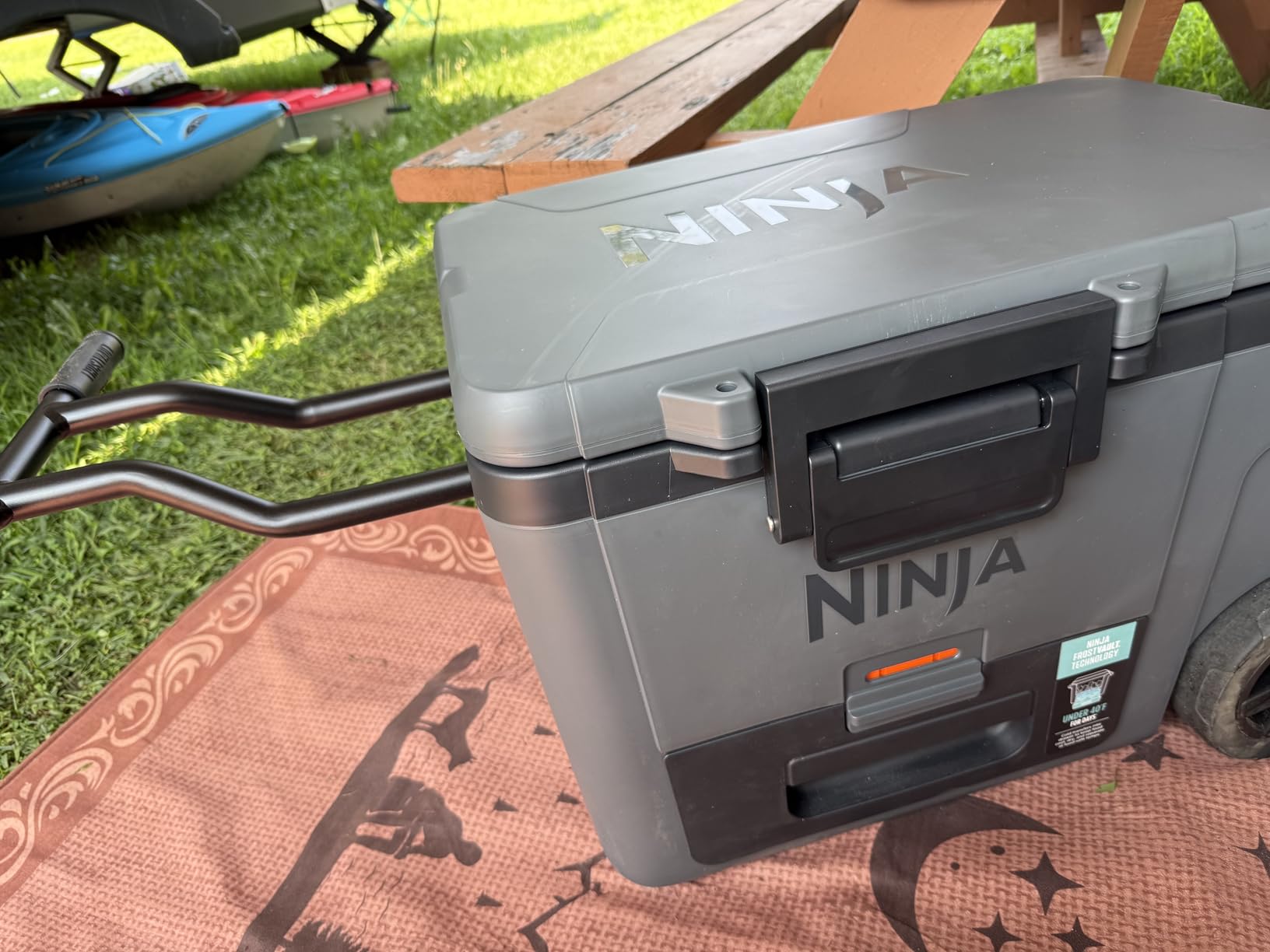 Ninja | Cooler | FrostVault 45QT Cooler with Wheels | Insulated with Temp Dry Storage Drawer | Keeps Ice Cold for Days | for the Beach, Camping, Picnics & More | Lakeshore Blue | FB245BL customer photo 2