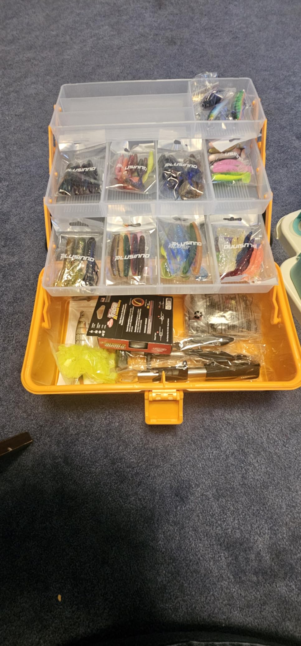 PLUSINNO Large 4-Layer Tackle Box with Tackle Included, 547Pcs Fishing Lures Kit - Pliers, Crankbait, Hooks, Weights & Accessories - Freshwater Bass Fishing Bait Lure Gear and Equipment, Gift for Men customer photo 2