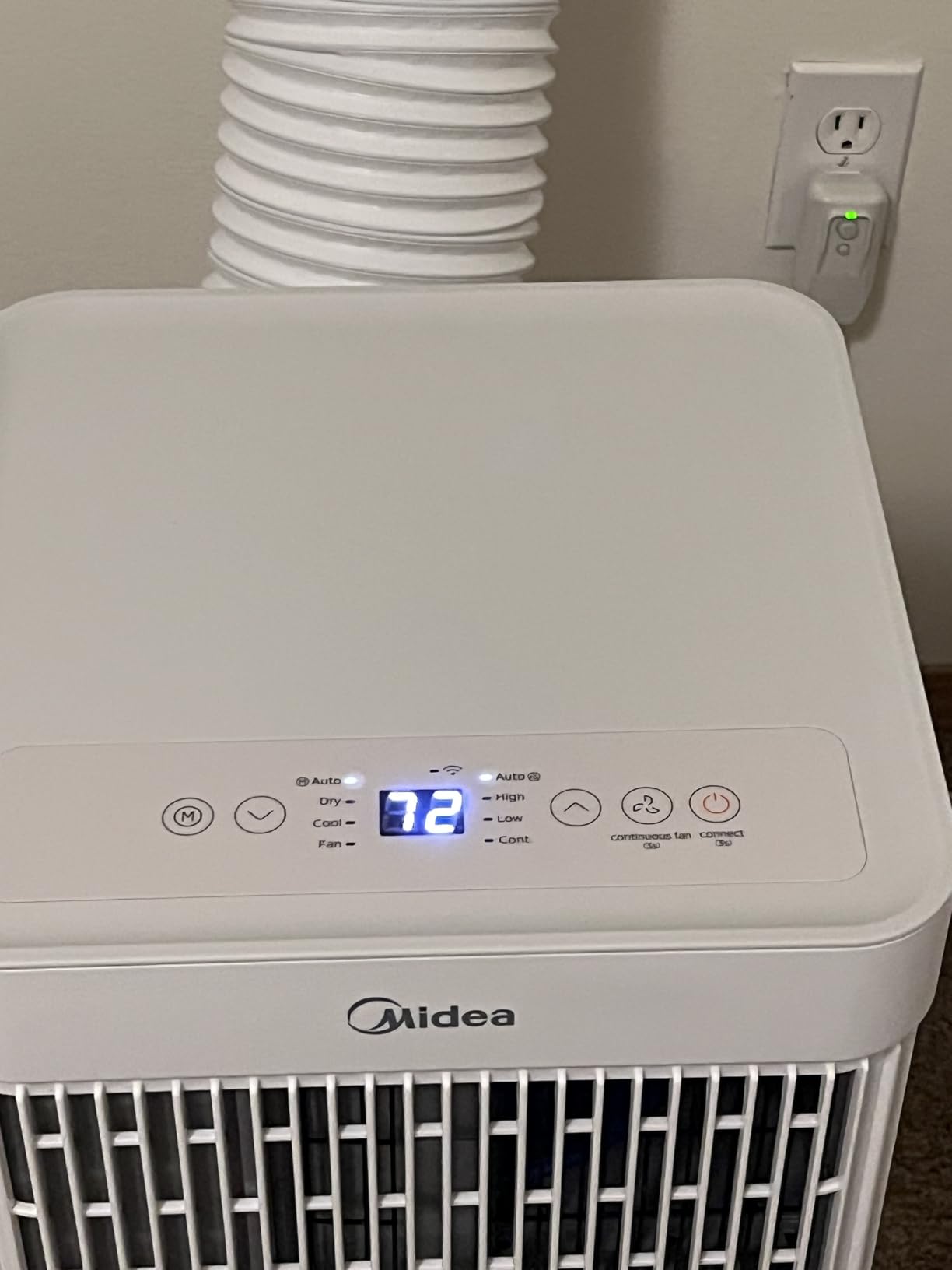 Midea 8,500 BTU ASHRAE (5,000 BTU SACC) Portable Air Conditioner, Smart Control, Cools up to 150 Sq. Ft., with Dehumidifier & Fan mode, Easy-to-use Remote Control & Window Installation Kit Included customer photo 2
