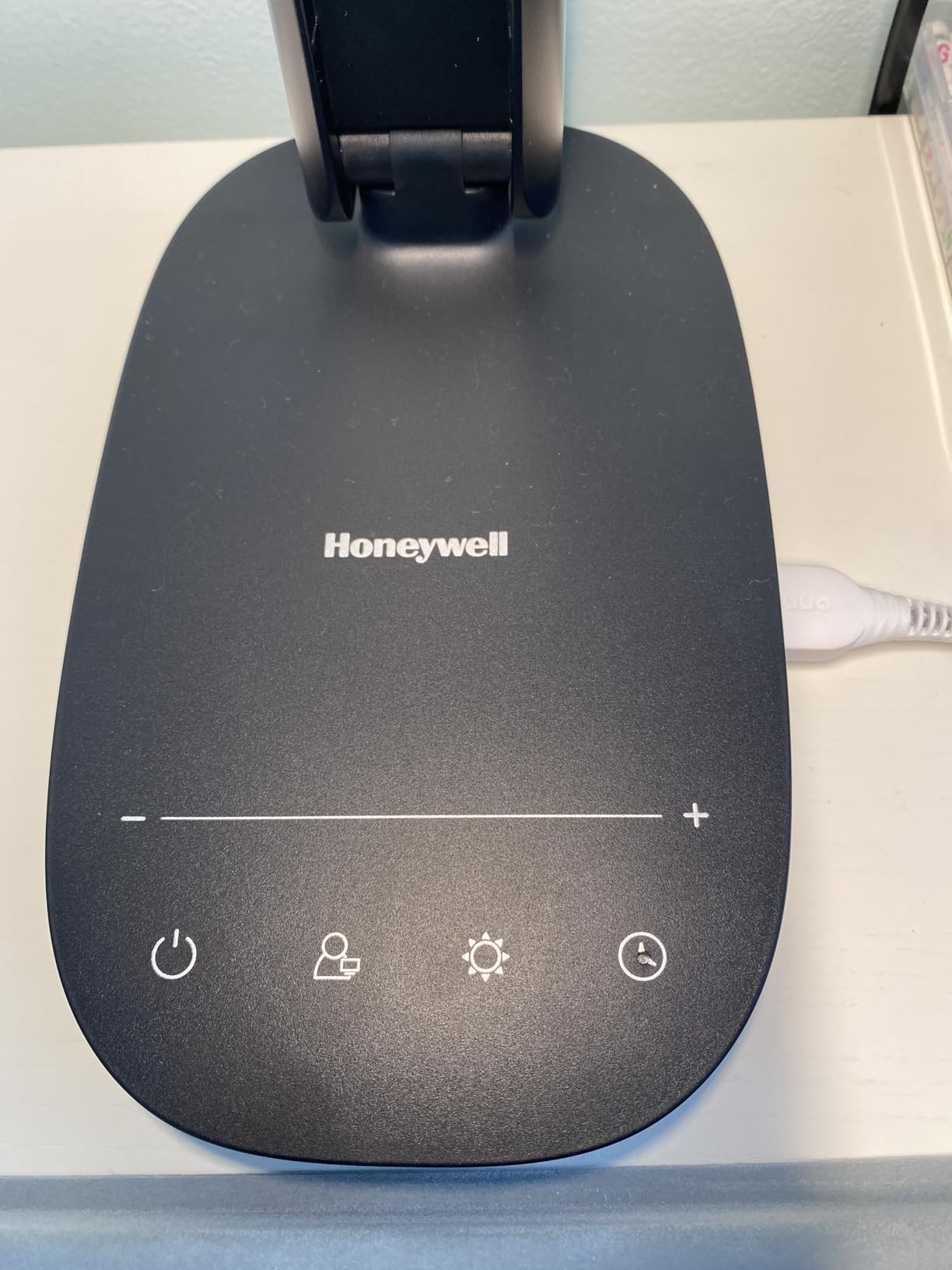 Honeywell LED Desk Lamp for Home Office, Eye-Caring Dimmable Reading Light with 4 Color Modes, Touch Control, USB-A & USB-C Charging Ports, Adjustable Head, Timer for Bedroom & Small Desks customer photo 1