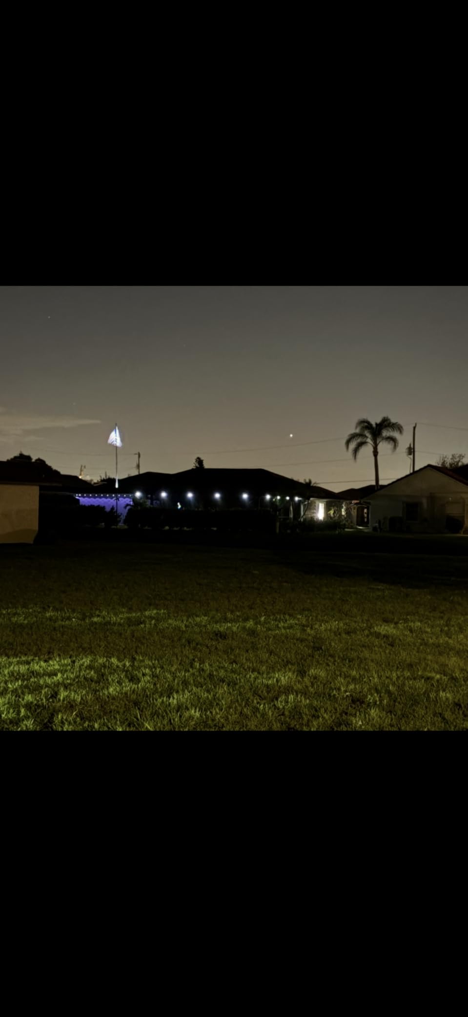 Aootek New Solar Motion Sensor Lights 120 LEDs with Lights Reflector,270° Wide Angle, IP65 Waterproof, Step Lights for Front Door, Yard, Garage, Deck (Black, Daylight White, 6-Pack) customer photo 2