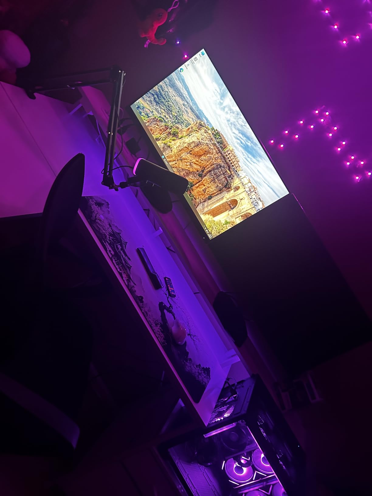 YAWYORE Gaming PC Desktop Computer AMD Ryzen 5 5600GT, 16GB DDR4 3200MHz, 1TB M.2 NVMe PCle, 550W 80PLUS PSU, WiFi, Game Design Office Console, Sea View Room, Towers PC (Black) customer photo 2