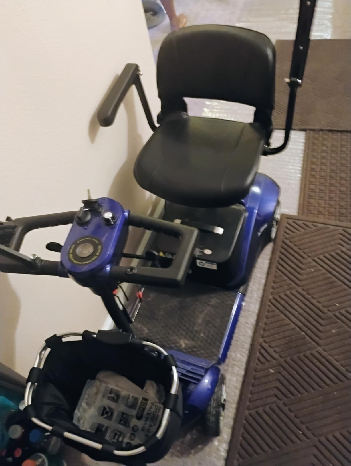 4-Wheel Mobility Scooter with Suspension & Phone Holder, 350W Mobility Scooters for Seniors/Adults with Detachable Lithium Battery, 330LBS Capacity 18Miles Electric Wheelchair, Front & Rear Basket customer photo 2