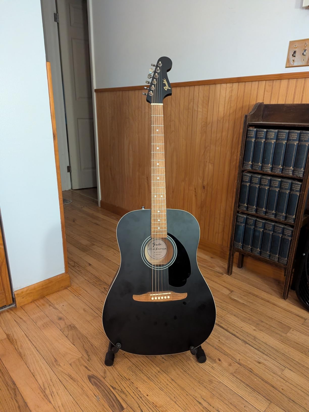 Fender California Debut Redondo Series Acoustic Guitar, Beginner Guitar, 2-Year Warranty, Black customer photo 1