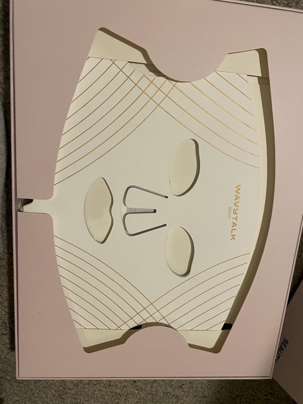 wavytalk Red Light Therapy Mask for Face, Glow Time LED Face Mask Light Therapy for Anti-Fine Line, Acne Treatment and Skin Rejuvenation with Red, Near-Infrared Light, Blue & Amber Light Therapy White customer photo 1