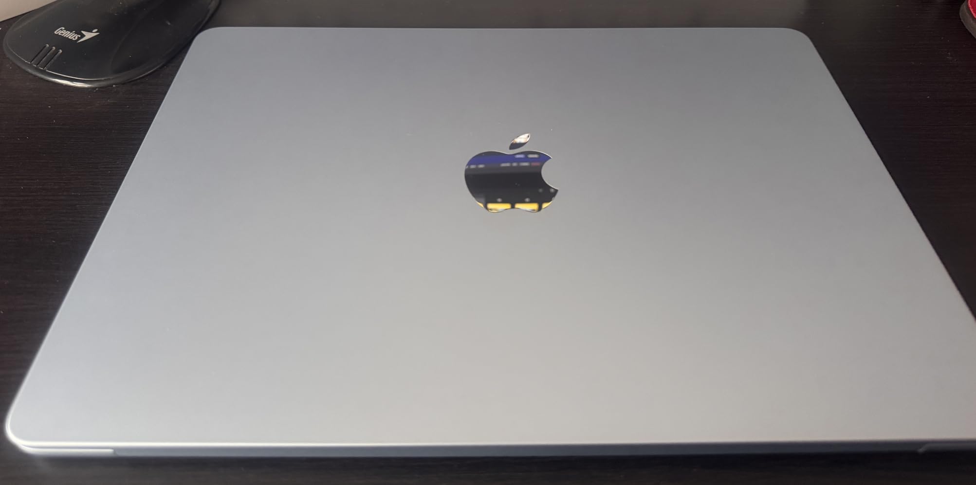 Apple 2025 MacBook Air 13-inch Laptop with M4 chip, 13.6-inch Liquid Retina Display, 16GB Unified Memory, 512GB SSD Storage, Midnight customer photo 1