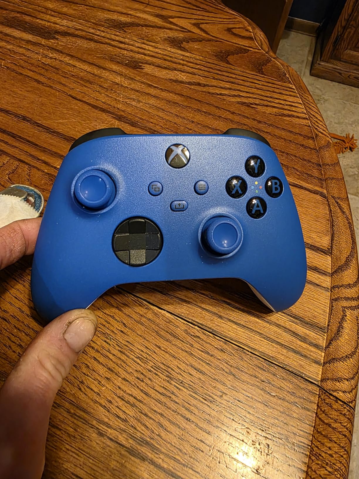 XBOX Wireless Gaming Controller | Shock Blue | Console, PC, & Cloud Devices | Textured Grip | Wireless, Bluetooth, USB-C Connectivity customer photo 2