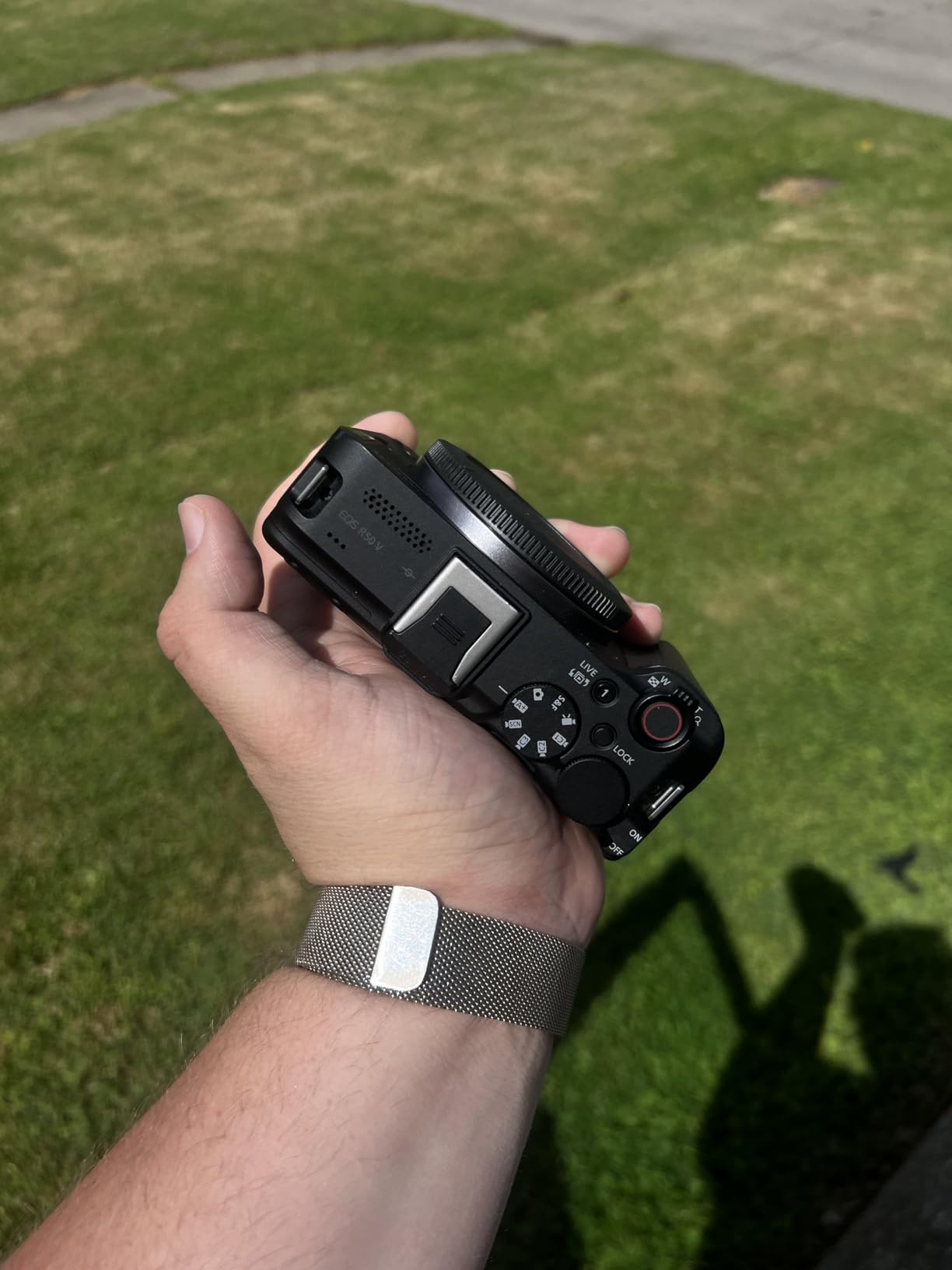 Canon EOS R50 V Mirrorless Camera with RF-S14-30mm Lens - APS-C, 24.2MP, Vlogging Kit customer photo 1