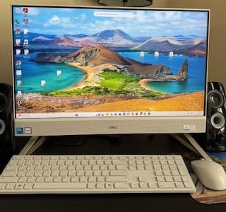 Dell 24 All-in-One Desktop - 23.8-inch FHD Touch Display, Intel Core 5 Processor 120U, 16GB DDR5 RAM, 512GB SSD, Windows 11 Home, Onsite Service - White customer photo 1