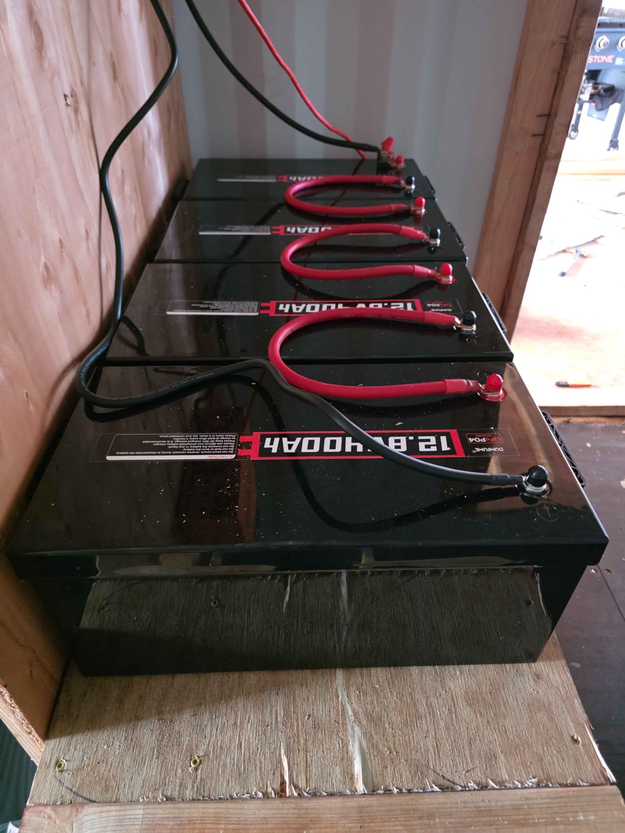 12V 600Ah LiFePO4 Lithium Battery Built-in 200A BMS 10000+ Deep Cycle 7200Wh Deep Cycle Lithium Iron Phosphate Battery Perfect for RV, Solar System, Off Grid, Home Energy Storage customer photo 2