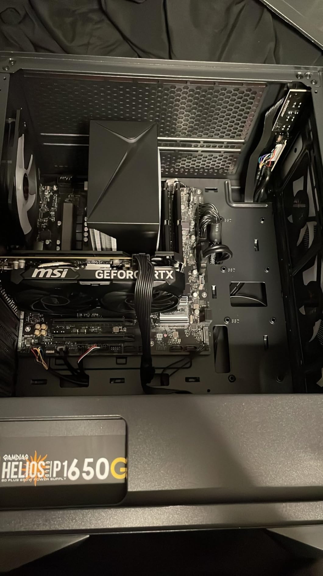 Skytech Gaming Nebula Gaming PC, Intel i5 14400F 2.5GHz, NVIDIA RTX 5060, 1TB NVMe SSD, 16GB DDR5 RAM 6000, 650W Gold PSU, Wi-Fi, Win 11, Desktop customer photo 2