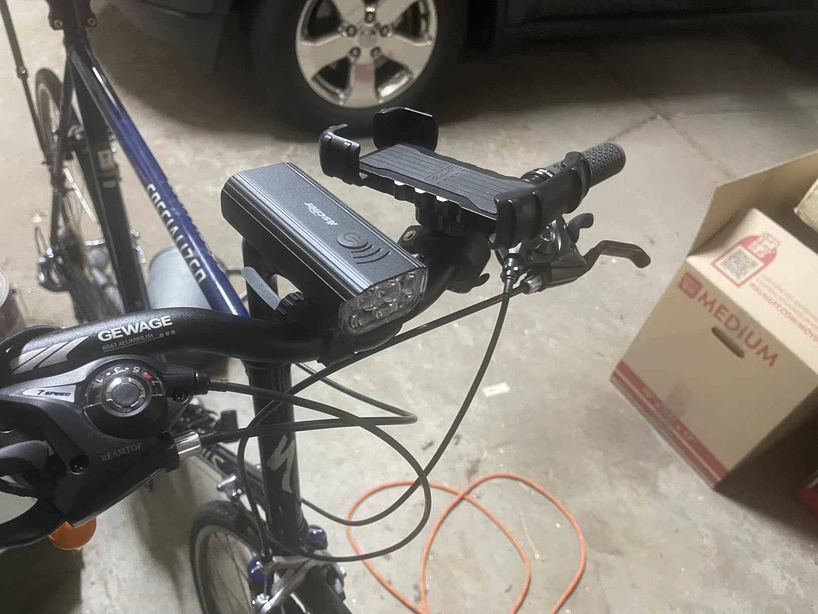 Ascher USB Rechargeable Bike Light Front and Back, Super Bright 1000 Lumens Bicycle Headlight and Compact Tail Light, 4 Light Modes, Large Capacity Battery Bike Lights for Night Riding Road Mountain customer photo 2