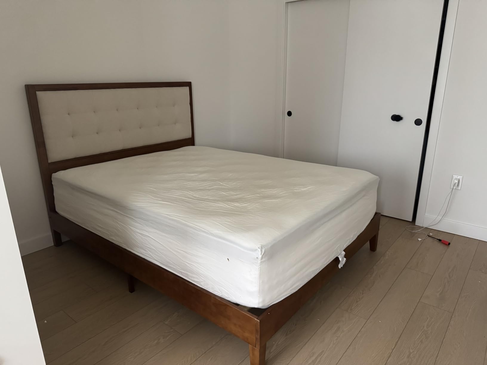 BedStory Medium Firm King Mattress 14 Inch Cooling Gel Hybrid Bed for Side Sleepers & Couples, Extra Lumbar & Shoulder Support CertiPUR-US with 960+ Pocket Springs, Pain Relief Fiberglass-Free customer photo 2
