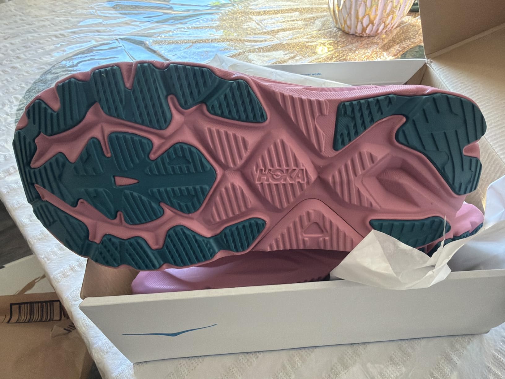 HOKA Women's Arahi 8 Running Shoes customer photo 1