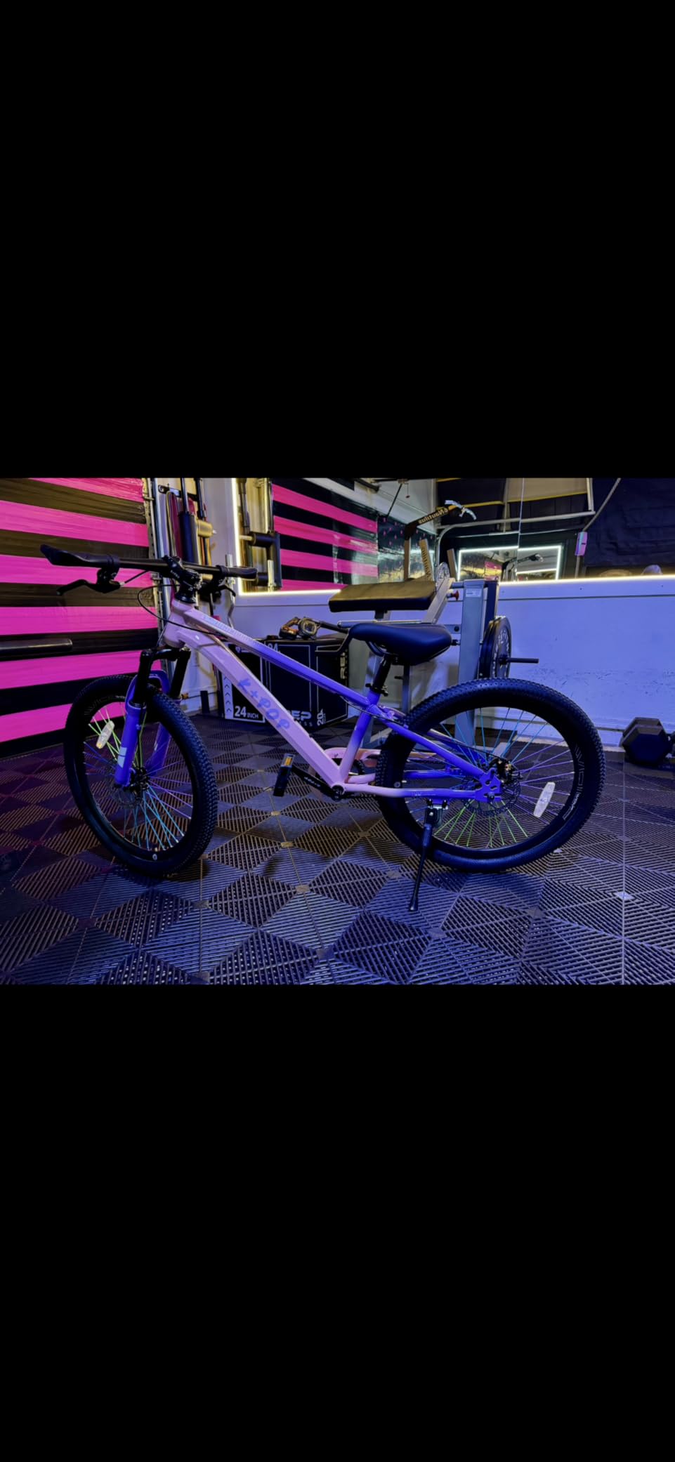 24 Inch Kids' Mountain Bike, 7 Speed Bikes for Kid Girls Boys Ages 8-12, Front Suspension Fork Kids' Bicycles for Boys Girls, Front and Rear Disc Brakes, Adjustable Seat customer photo 1
