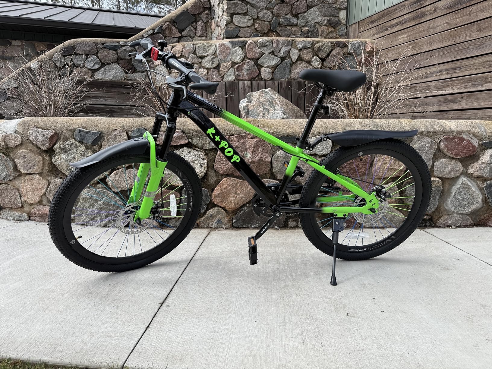 24 Inch Kids' Mountain Bike, 7 Speed Bikes for Kid Girls Boys Ages 8-12, Front Suspension Fork Kids' Bicycles for Boys Girls, Front and Rear Disc Brakes, Adjustable Seat customer photo 2