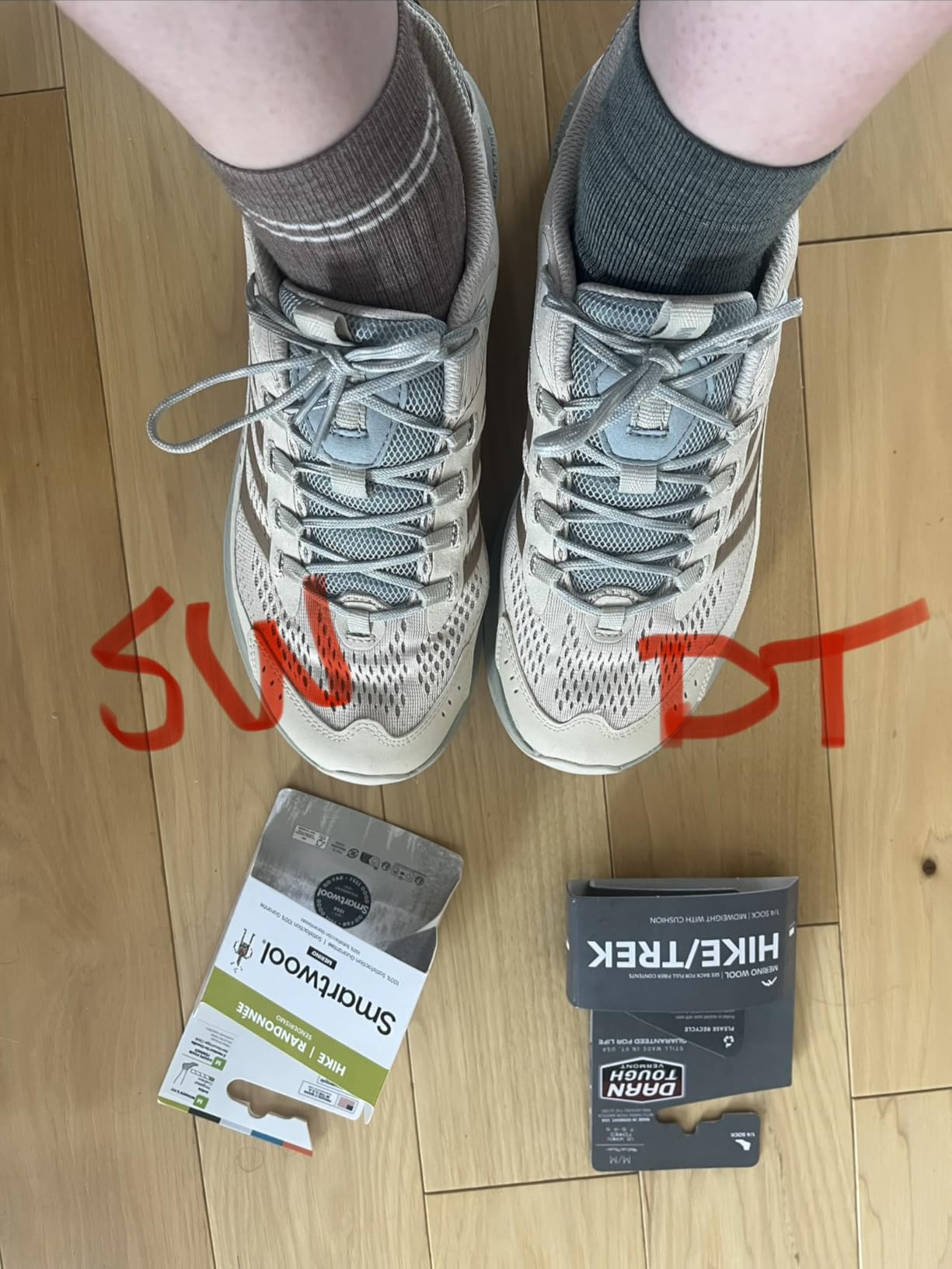 Darn Tough Women's Hiker Quarter Socks Midweight Merino Wool Hiking Socks (1958) customer photo 1