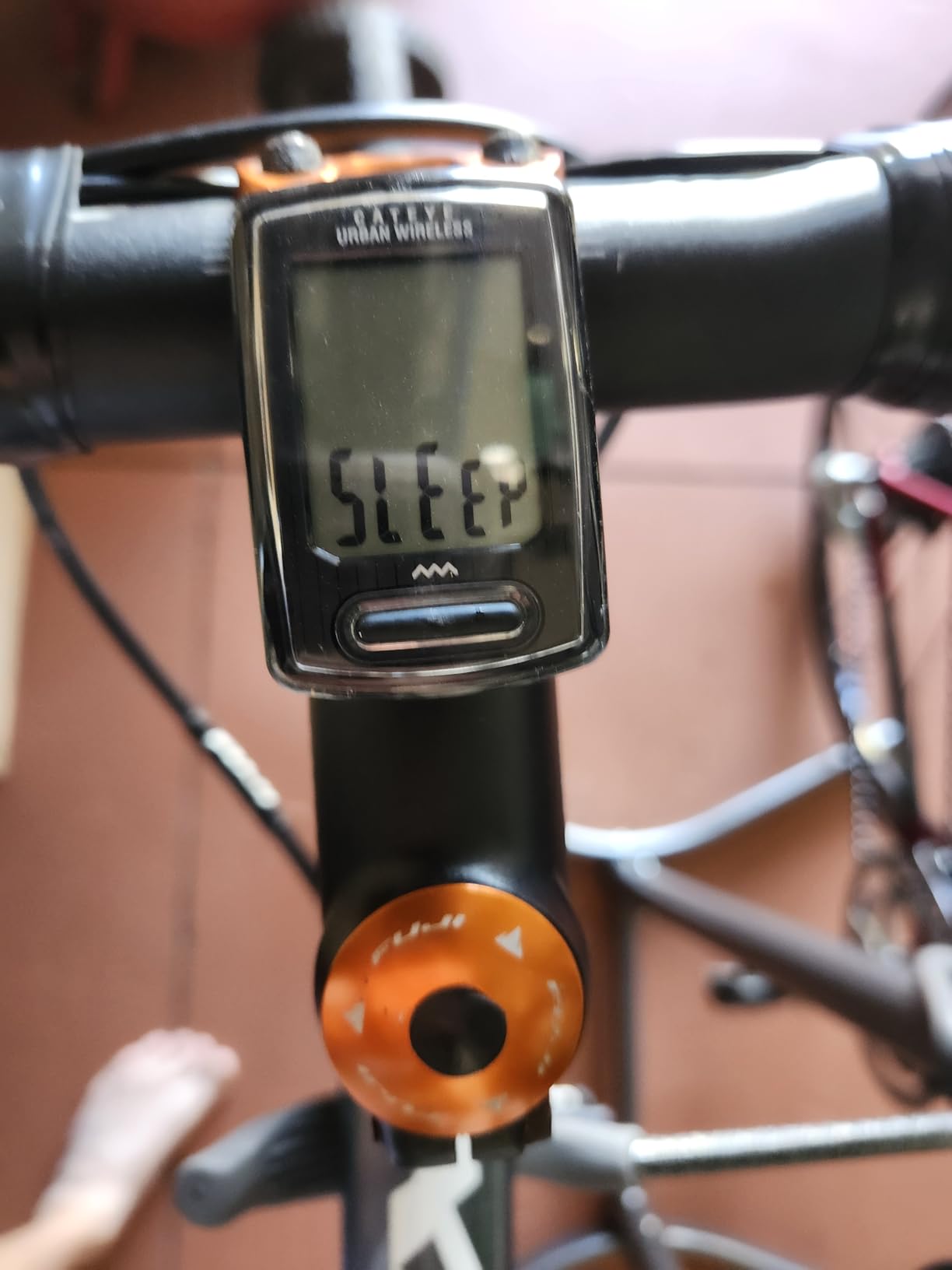 CATEYE Urban Wireless Bike Computer - Analog Speedometer & Odometer with Calorie Tracking, FlexTight Mount, Auto Start/Stop, Programmable Odometer & Easy Setup for All Bikes customer photo 1